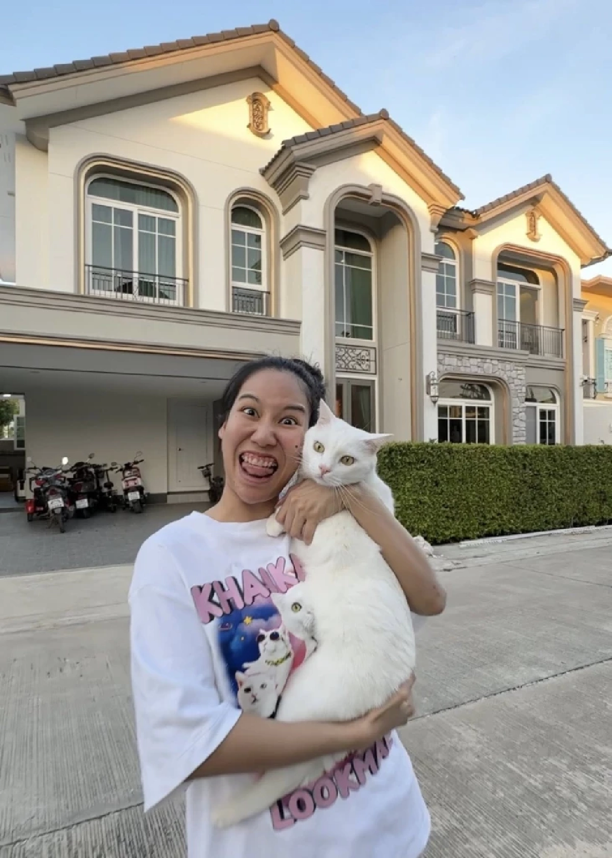 ย้อนโพสต์ "ไข่ขาวลูกแมร๊" เปลี่ยนชะตาเจ้าของ ก่อนจากไปกะทันหัน