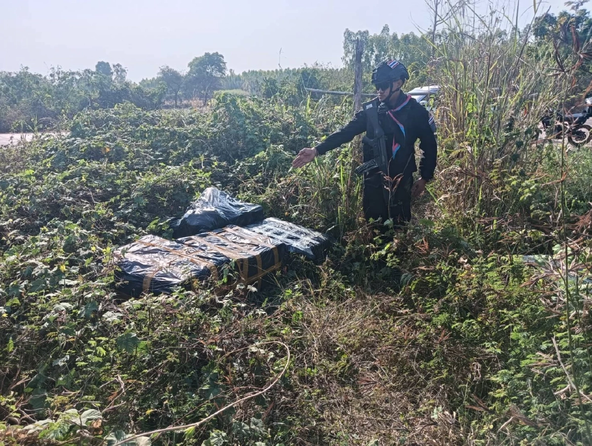 สกัดแก๊งคอลเซ็นเตอร์! ทิ้งของกลางคาชายแดนสระแก้ว พบหมวก CIB ปลอม