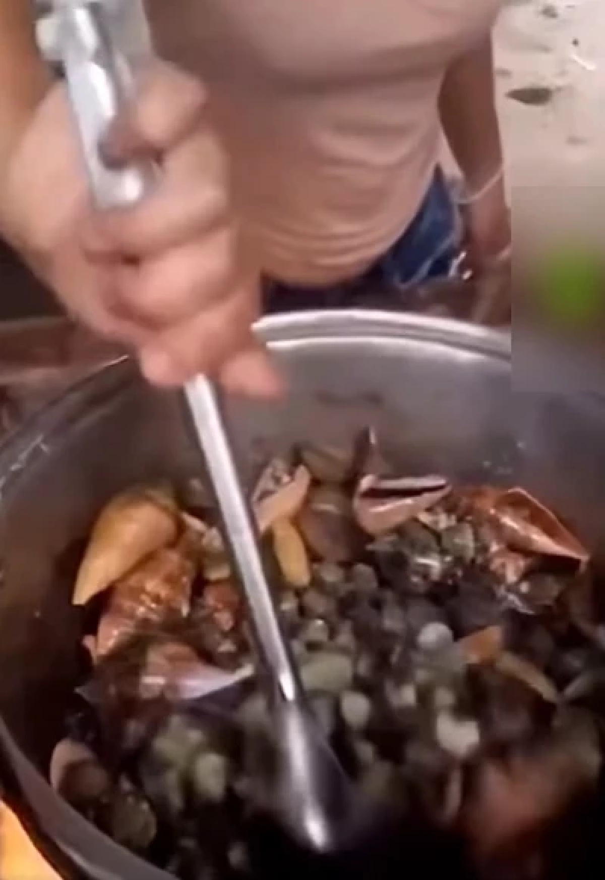 สลดหนัก อินฟลูฯดังสายกิน สิ้นใจกะทันหันหลังโชว์กิน ปูปีศาจ