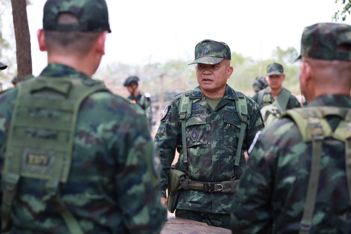 แม่ทัพภาคที่ 2 ลงพื้นที่ช่องระยี อำเภอกาบเชิง จังหวัดสุรินทร์