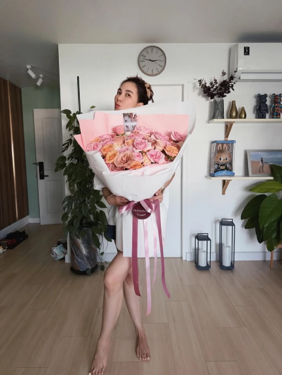 ครบรอบ 1 ปีปุ๊บหวานต่อ ส่งดอกไม้พร้อมการ์ดรักสุดละมุน