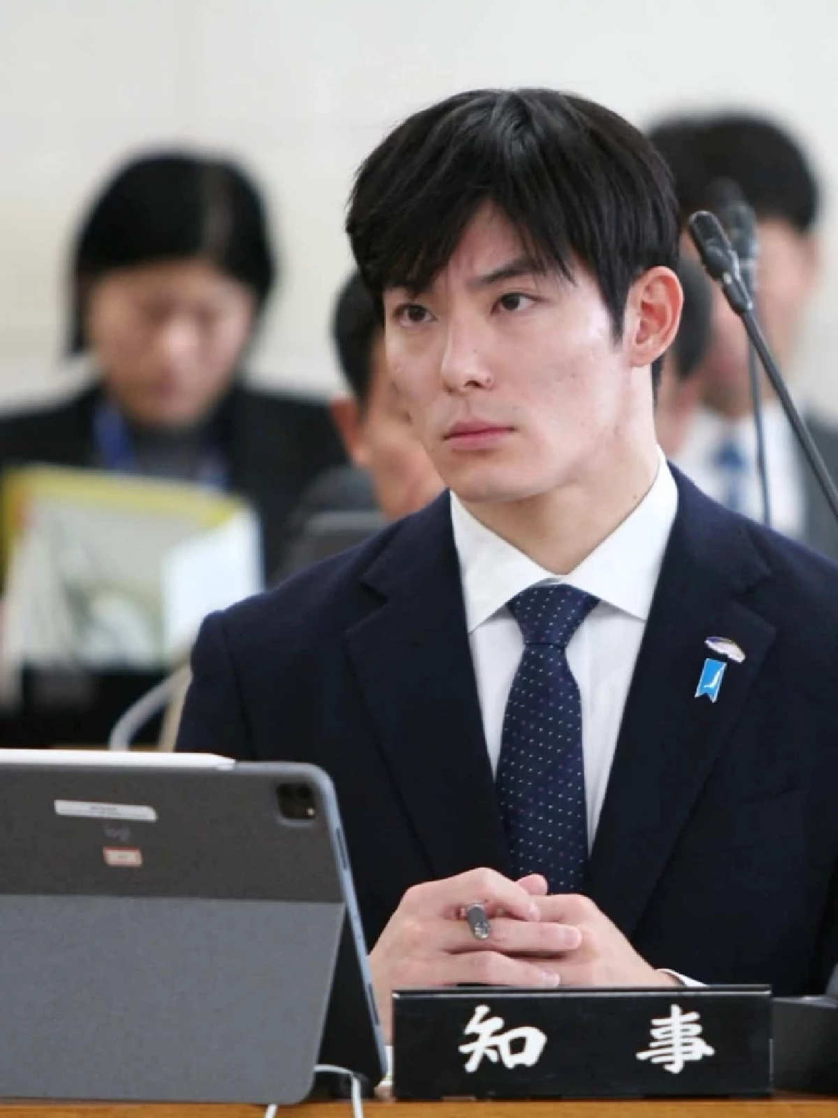 หล่อเก่งครบ! ทาคาโตะ อิชิดะ วัย 35 ปี ชนะเลือกตั้งผู้ว่าฯ ฟุกุอิ  