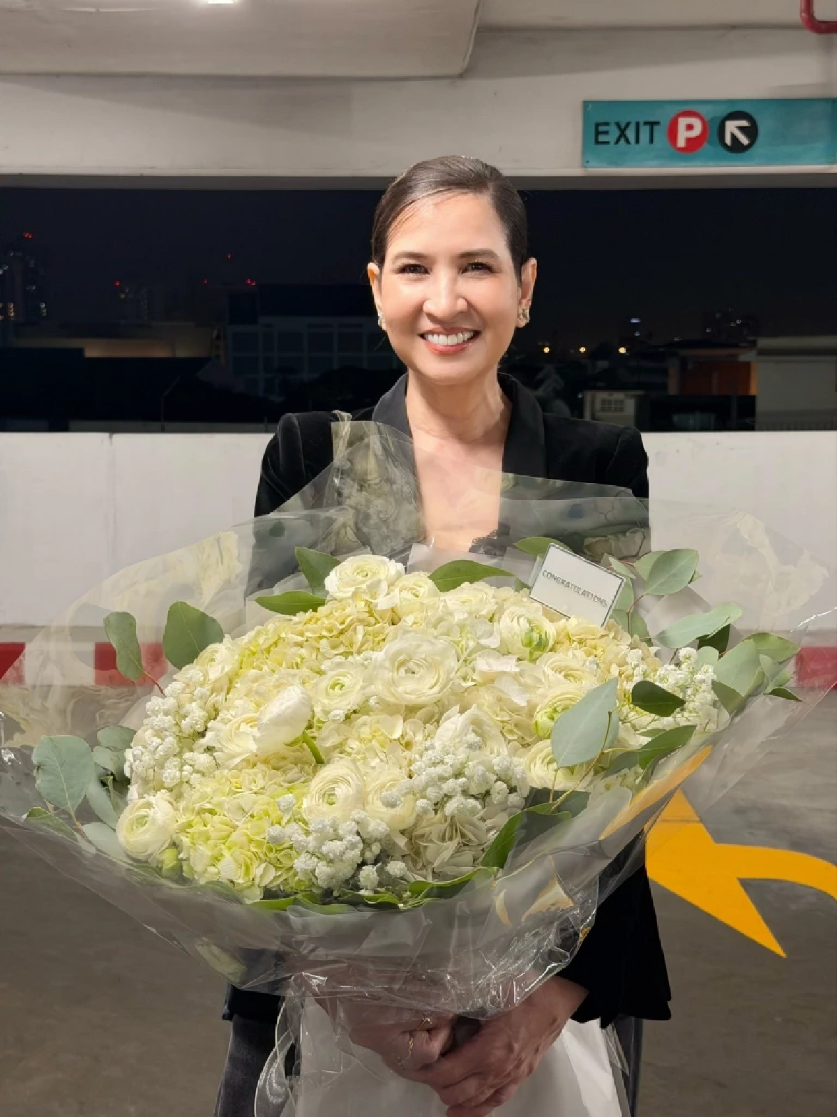 ภาพล่าสุดลูกชาย อดีตนางเอกดัง โตเป็นหนุ่มเต็มตัว หล่อสะดุดตา