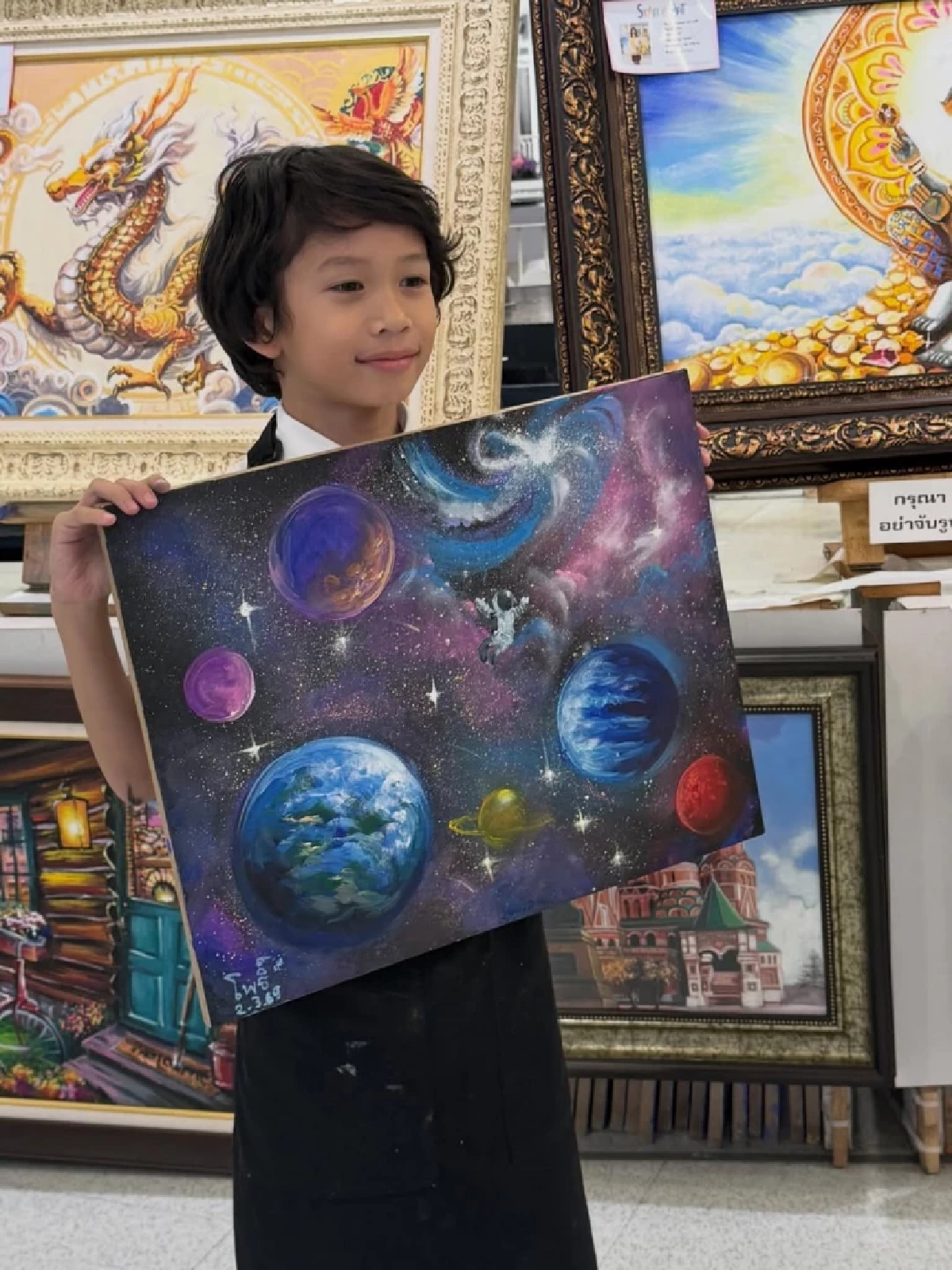 น้องโพธิ์ โชว์พรสวรรค์ด้านศิลปะ ภาพเดียวระดมทุนช่วยเด็กทั่วโลก