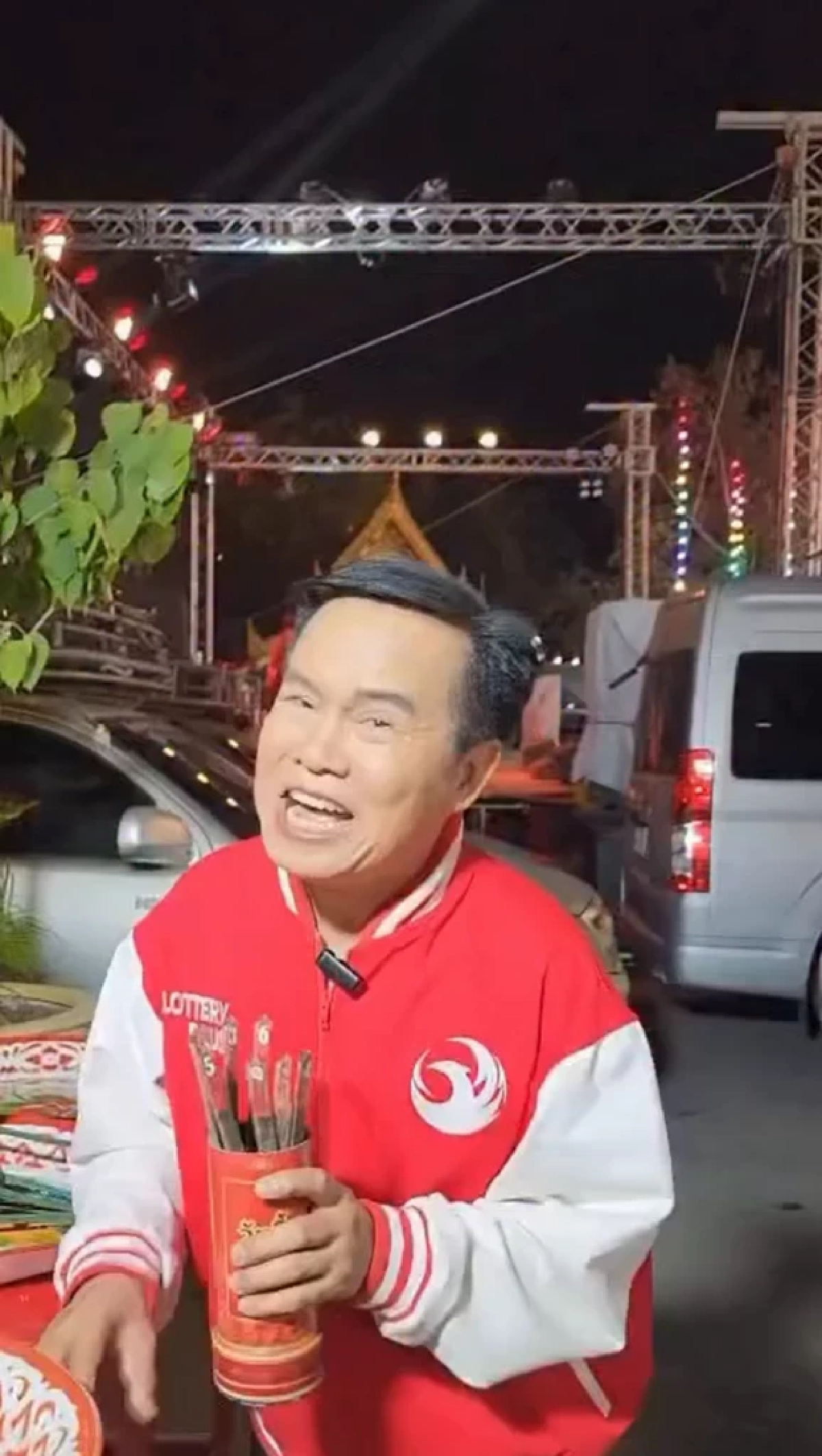 มาแล้ว มนต์สิทธิ์ คำสร้อย โชว์เลขเซียมซี พร้อมเผยเลขที่ชอบ