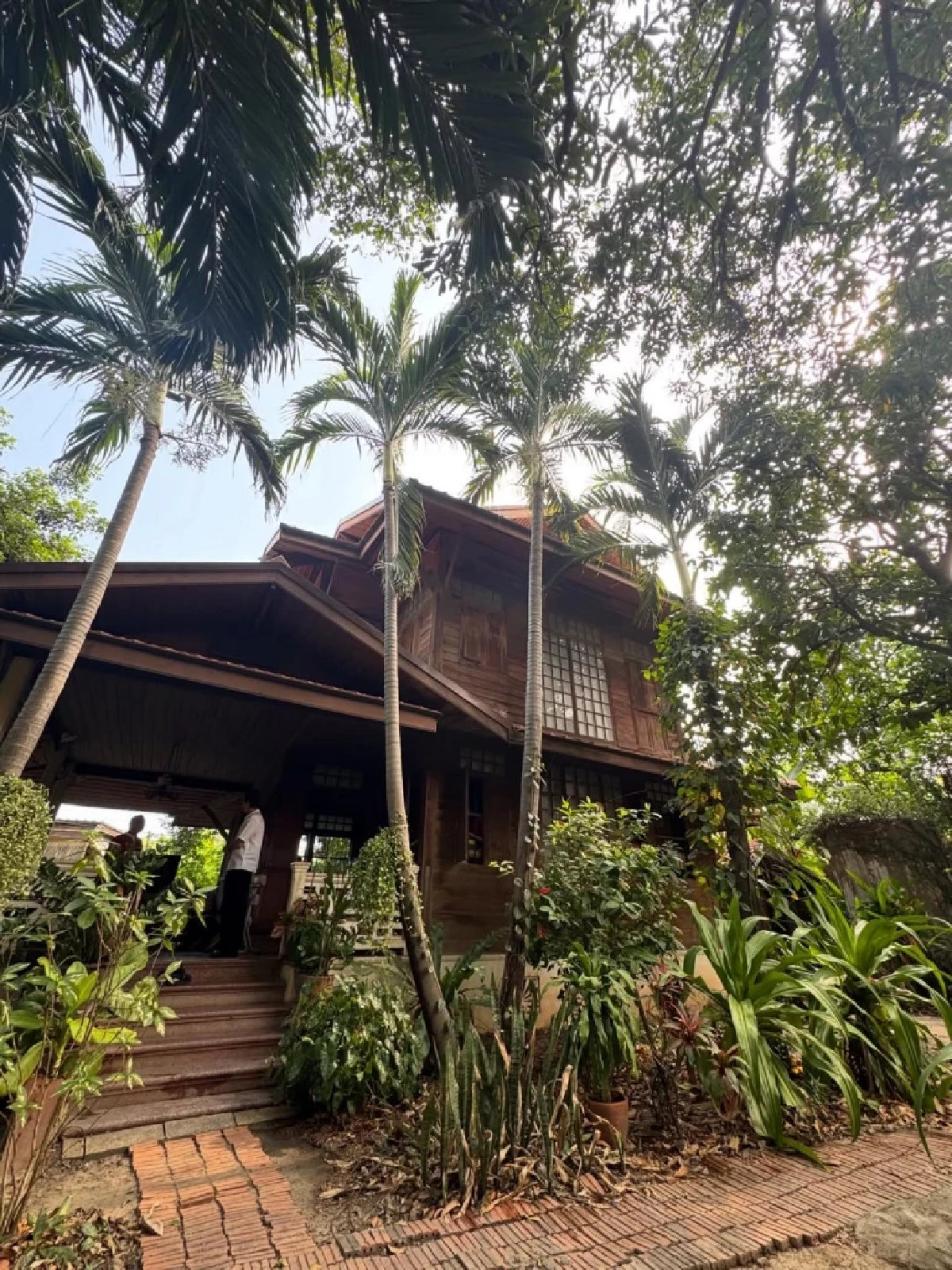 ส่องบ้านสุพรรณบุรีของ นก สินจัย  เสน่ห์บ้านไม้ไทย อบอุ่นเรียบง่าย