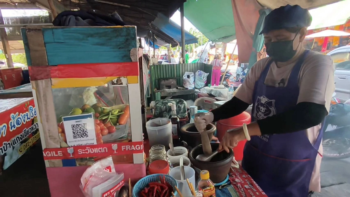 มะนาวพุ่งลูกละ 5 บาท! แม่ค้าส้มตำอุทัยฯ สุดอั้น ปรับสูตรด่วน