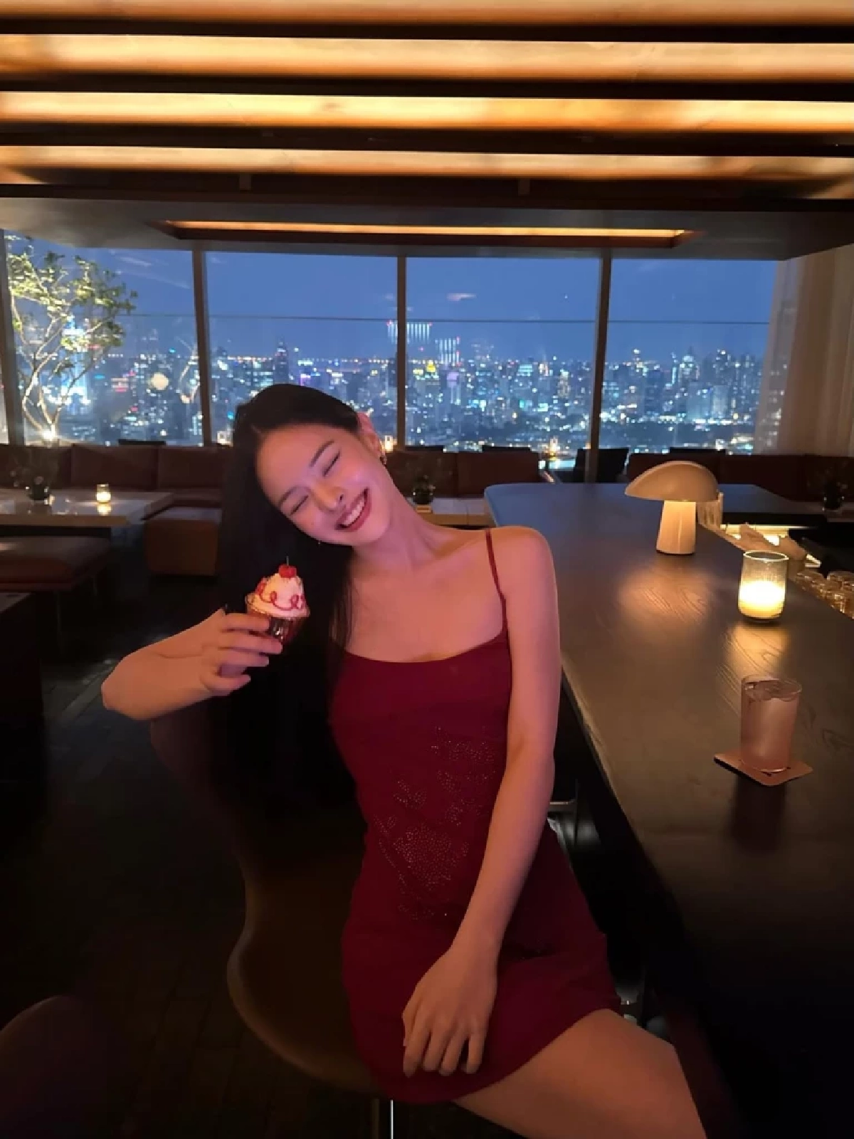  “แอลลี่ อชิรญา” ฉลองวันเกิด 22 ปี ลุคนี้สวยละมุนจนโฟกัสรัว