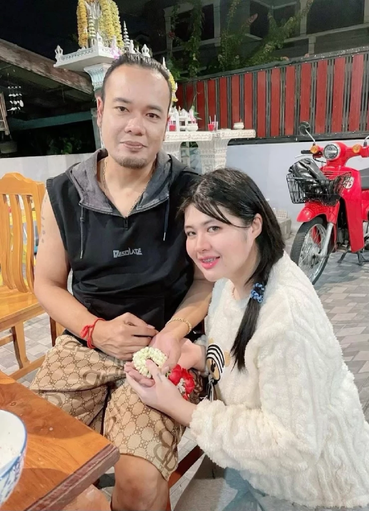 รู้จัก "ไอซ์ " ภรรยา "เหน่ง เหม่งจ๋าย" ที่แท้บ้านทำอาชีพไม่ธรรมดา