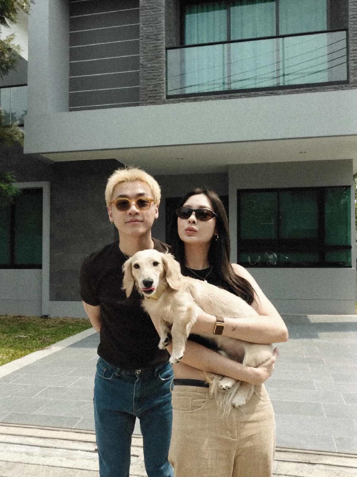 กิต ทรีแมนดาวน์ ควง พรอยมน มนสภรณ์ เปิดบ้านใหม่ จากน้ำพักน้ำแรง