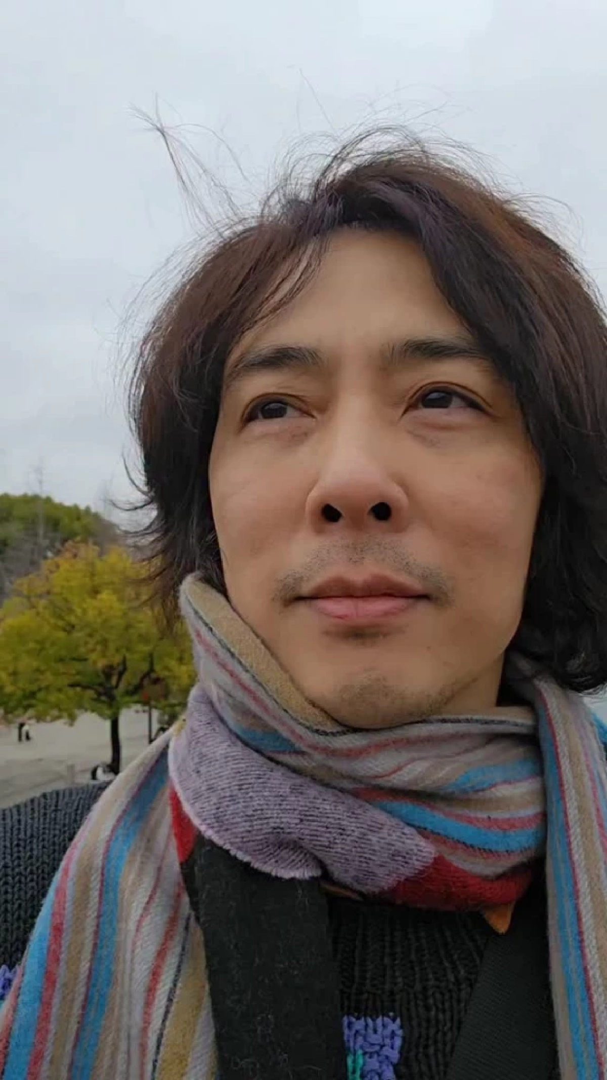 เผยอาการล่าสุด นักร้องดัง หลังวูบล้มกระแทกพื้น หมอสแกนสมองแล้ว