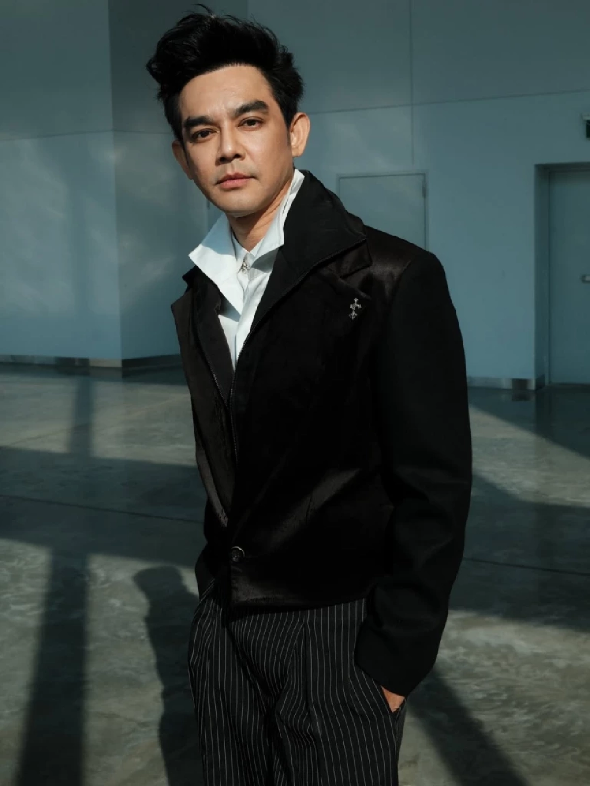 กรี๊ดสนั่น! มอส ปฏิภาณ โชว์ของสะสมยุค 90 เคสรูปตัวเอง แรร์สุดๆ