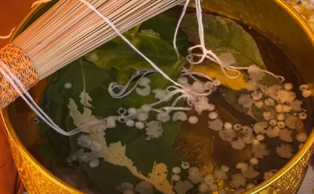 รับทรัพย์ยกตำบล ชาวบ้านจัดบุญใหญ่ ให้ 5 ร่างกระบะฝ่าไฟแดง ได้เลขอีกครั้ง