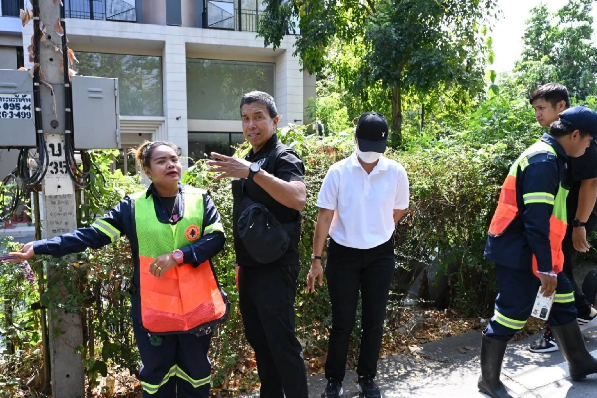 ผู้ว่าฯ ชัชชาติสั่งลุย เร่งเขื่อนบางนาแก้ท่วมถาวร พร้อมยกระดับทางเท้าใหม่