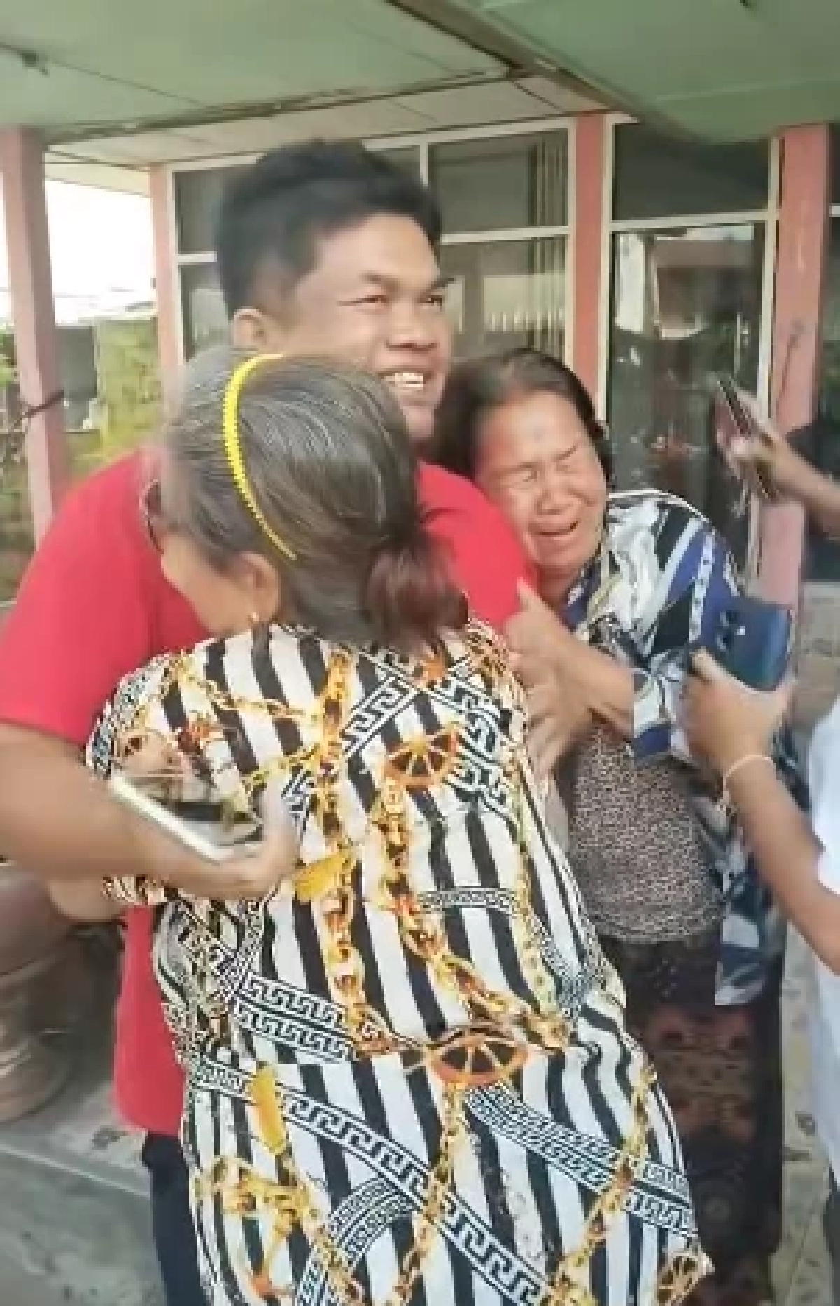 เผยโฉมหน้า หนุ่มชัยภูมิดวงเฮง ถูกรางวัลที่ 1 ถึง 13 ใบ รับ 78 ล้าน