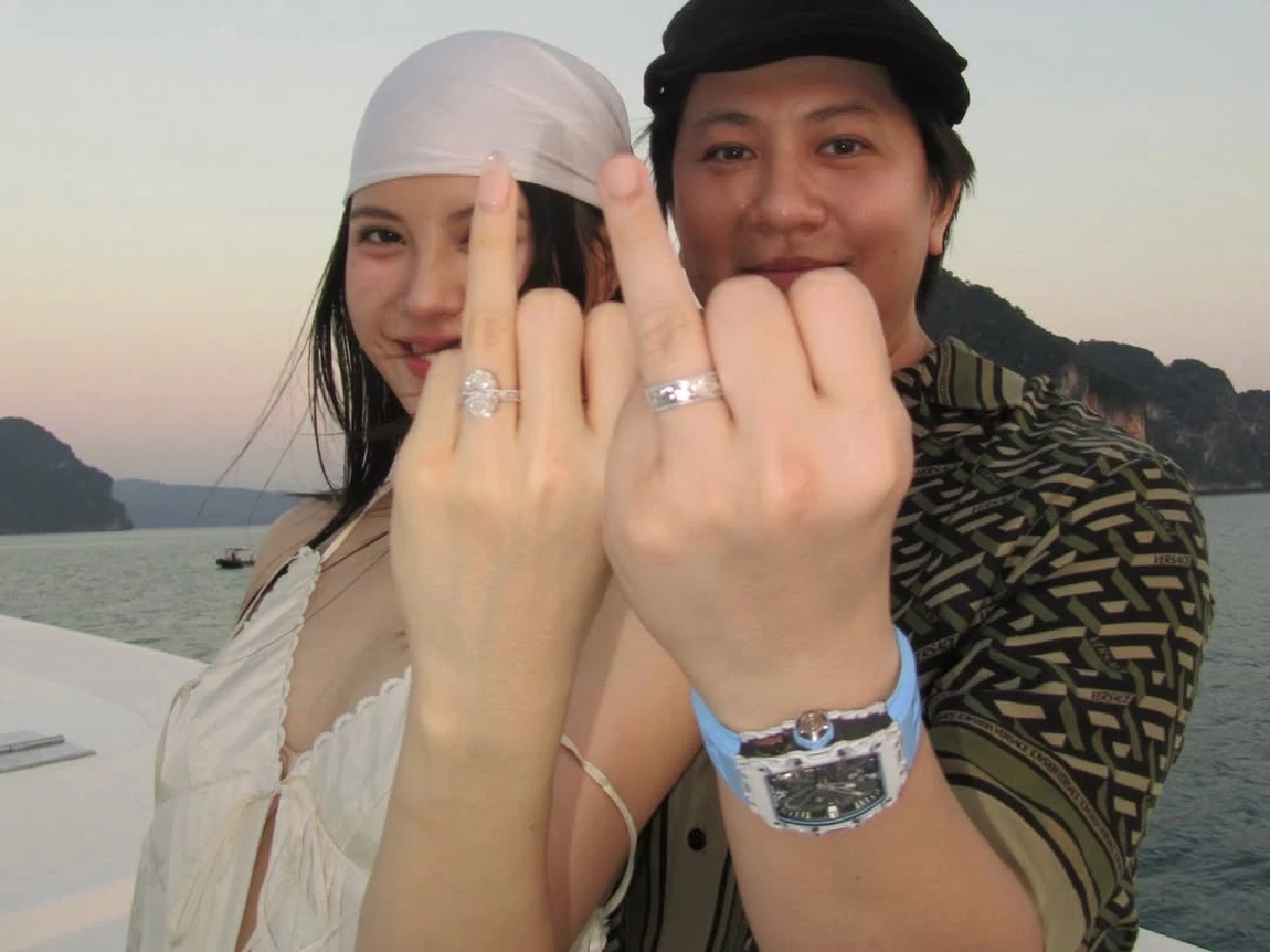 “มินนี่ ภัณฑิรา” ถูก “ไฮโซกี้” เซอร์ไพรส์ขอแต่งงานบนเรือหรู