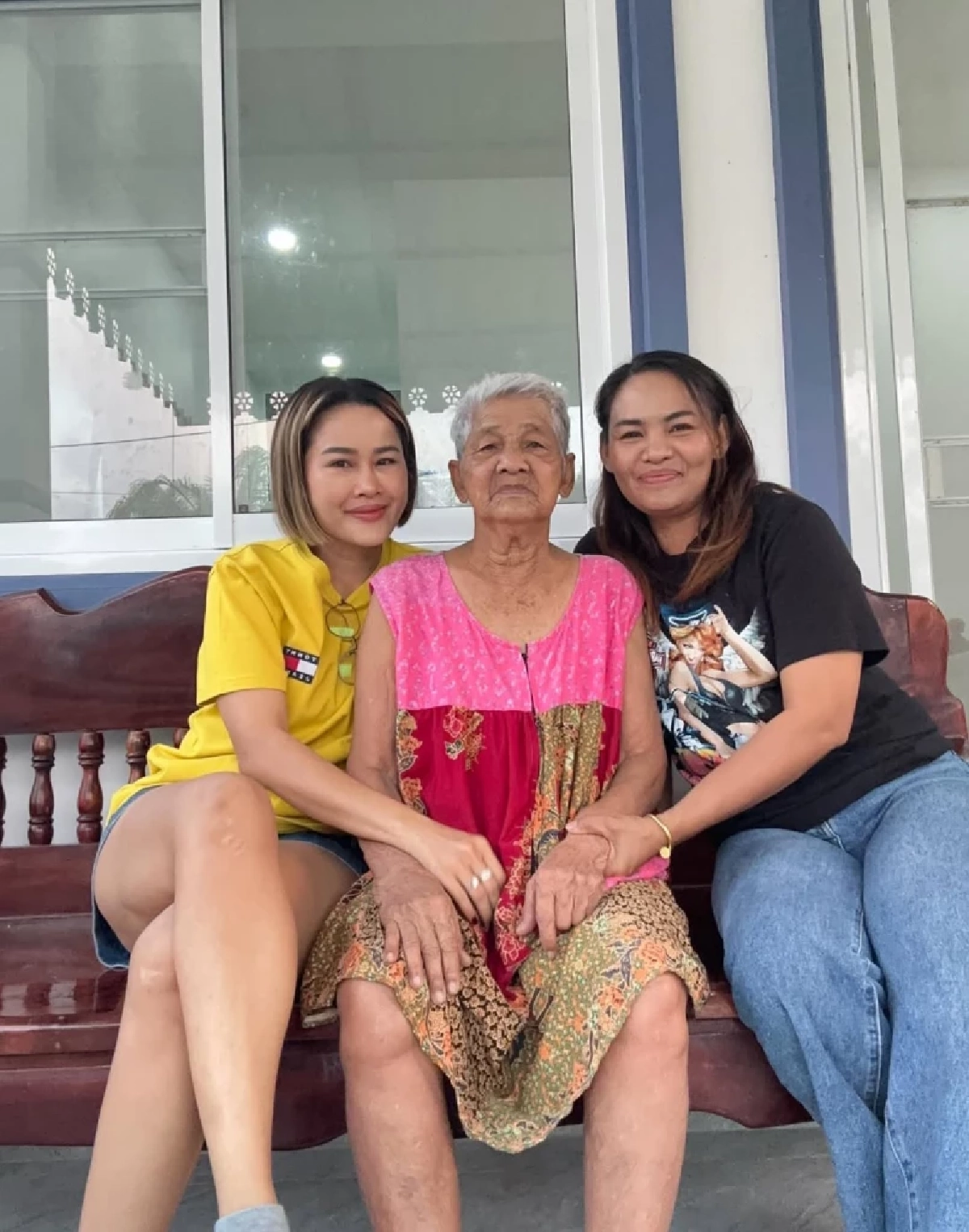  หนูเล็ก  สุดอาลัย สูญเสียคุณแม่วัย 84 ปี เผยภาพสุดท้ายอบอุ่นหัวใจ