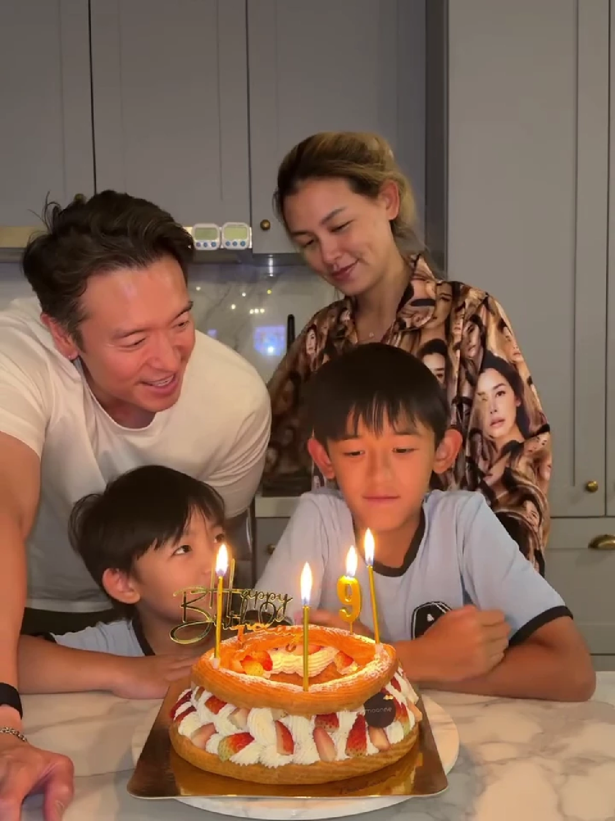 “ชาย-วิกกี้” จัดวันเกิด “น้องทริสเท่น” 9 ขวบ เรียบง่ายแต่อบอุ่น