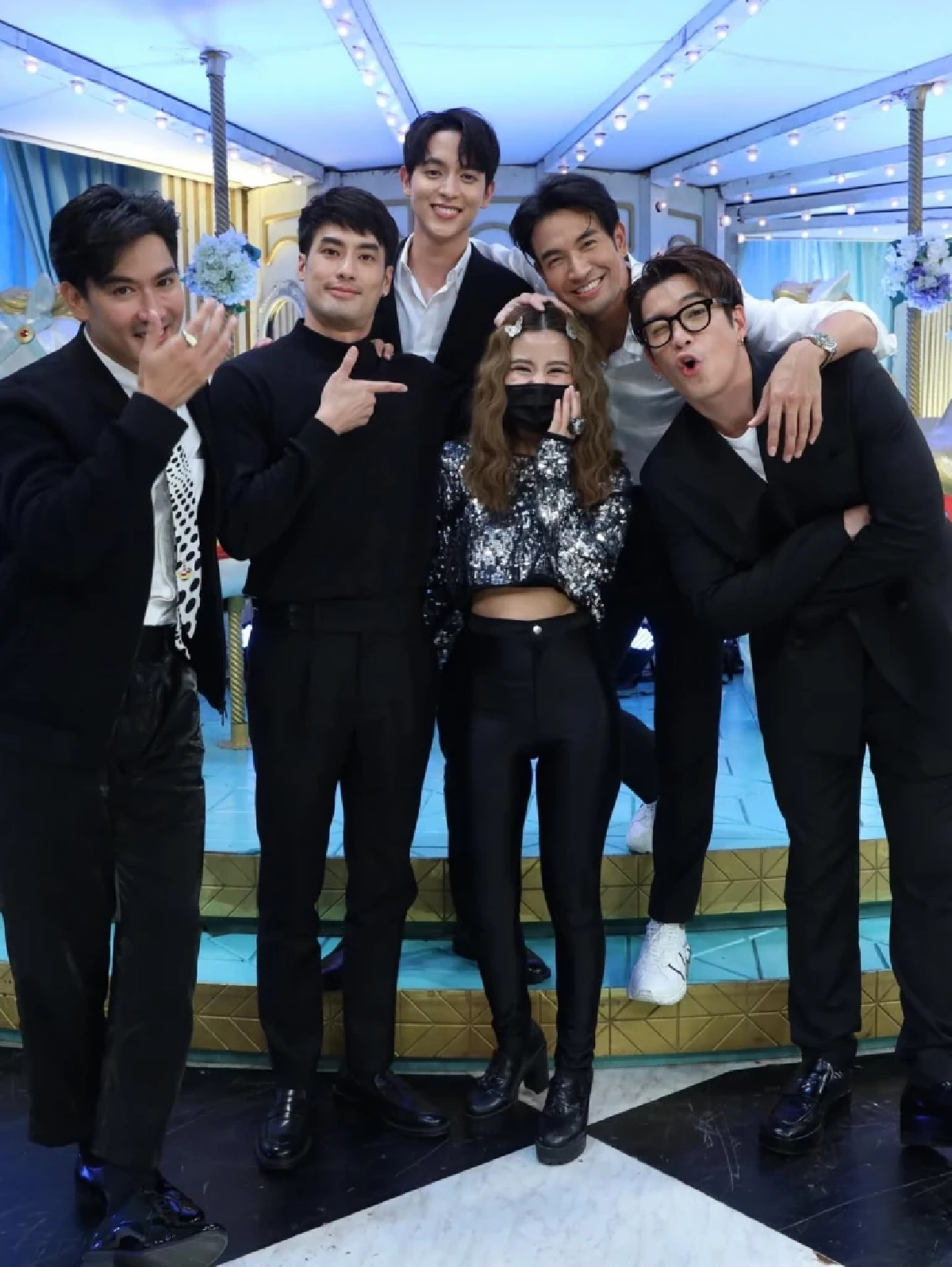 "ไอส์ เพื่อนเกล" โพสต์ลาโพลีพลัส กรรชัย-แอฟ-ชมพู่ แห่คอมเมนต์