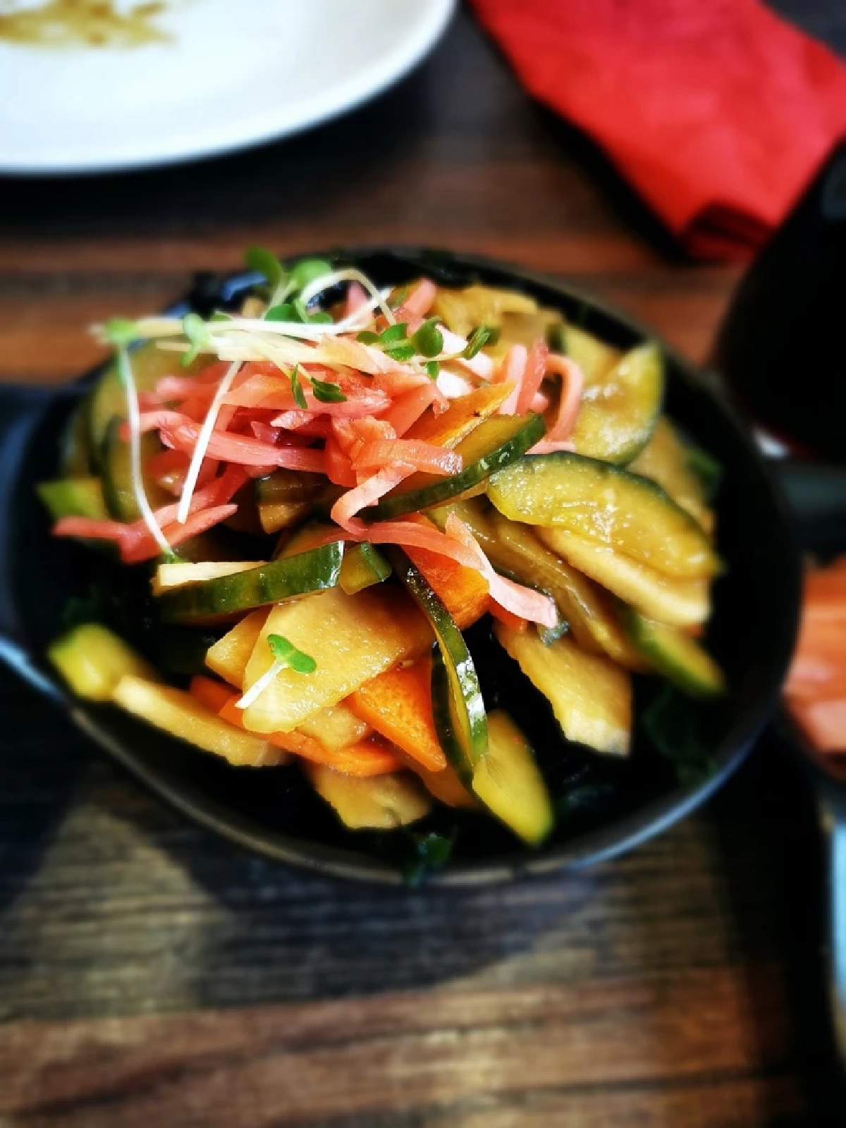 หนุ่มวัย 31 กินผักดองทุกมื้อหวังผอม สุดท้ายมาหาหมอในสภาพเกินคาด