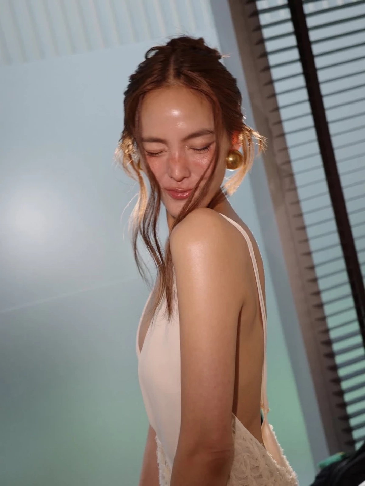 สวยสะกดทุกสายตา! เจนี่ เทียนโพธิ์สุวรรณ ลุคพรมแดงสุดปังในงาน