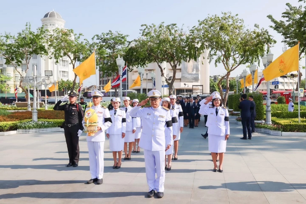 กสทช. ร่วมพิธีวางพานพุ่ม วันจักรี น้อมรำลึกมหากรุณาธิคุณต้นราชวงศ์