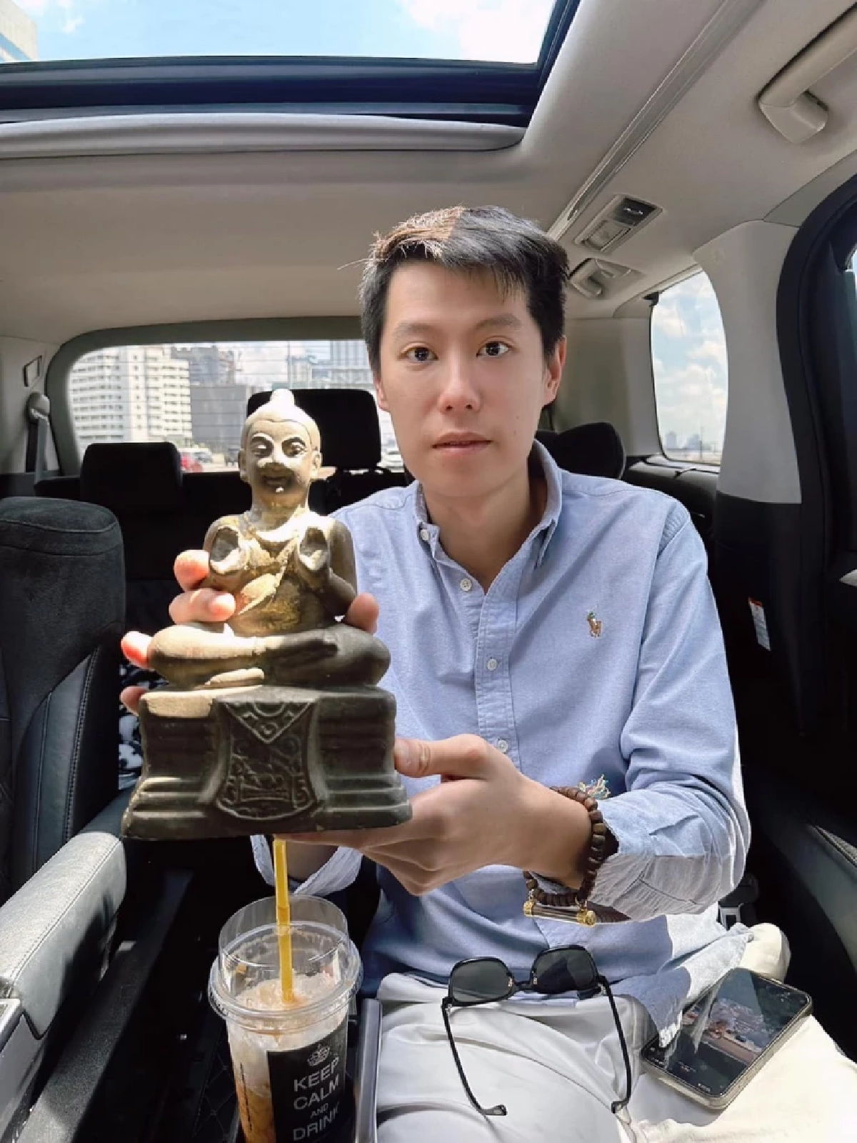 เปิดประวัติ "บูม จักรเพชร" จากเด็กหัวรั้น สู่เซียนพระชื่อดัง