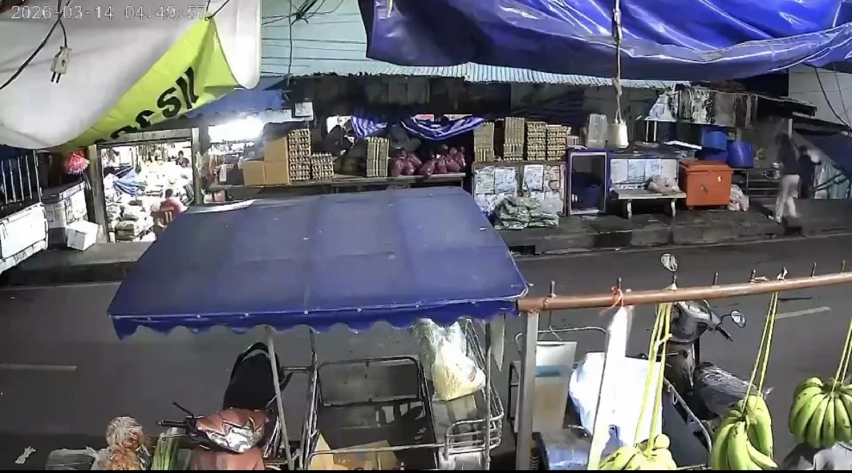 สุดเซ็งป้ามหาภัย! ลอบฉกของสดตลาดศรีราชา เสียหายหลายพันบาท