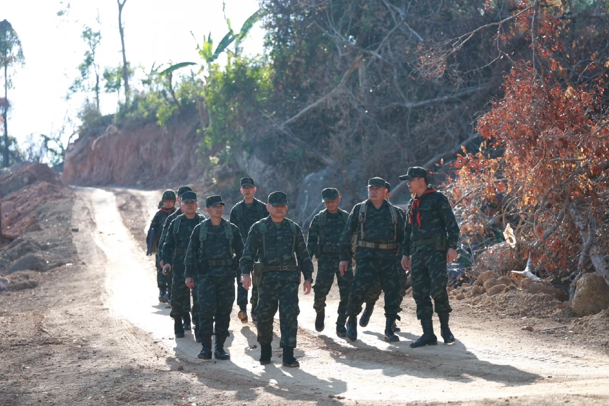 แม่ทัพภาคที่ 2 ตรวจชายแดนไทย–กัมพูชา กำชับความปลอดภัยกำลังพล