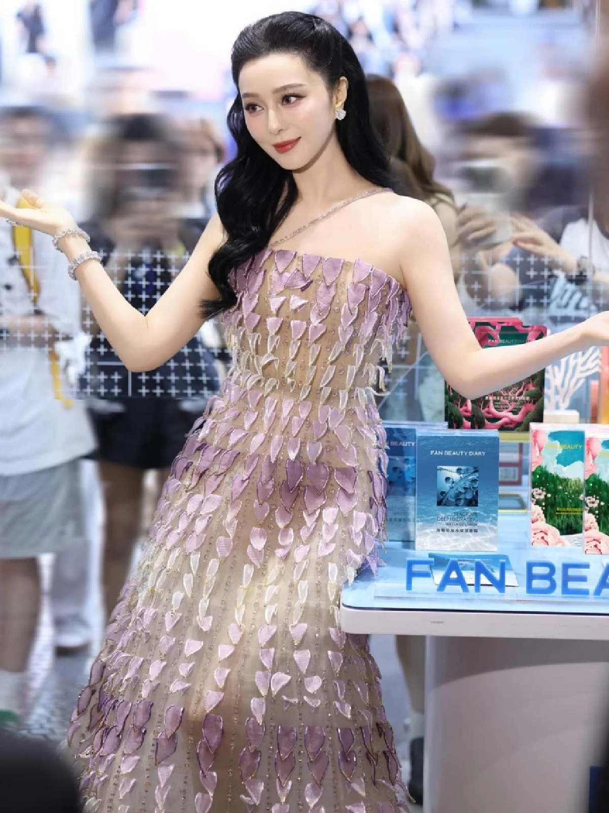 ตัวแม่มาเอง ฟ่านปิงปิง เยือนไทย เปิดตัวแบรนด์แฟนคลับแห่รับแน่น