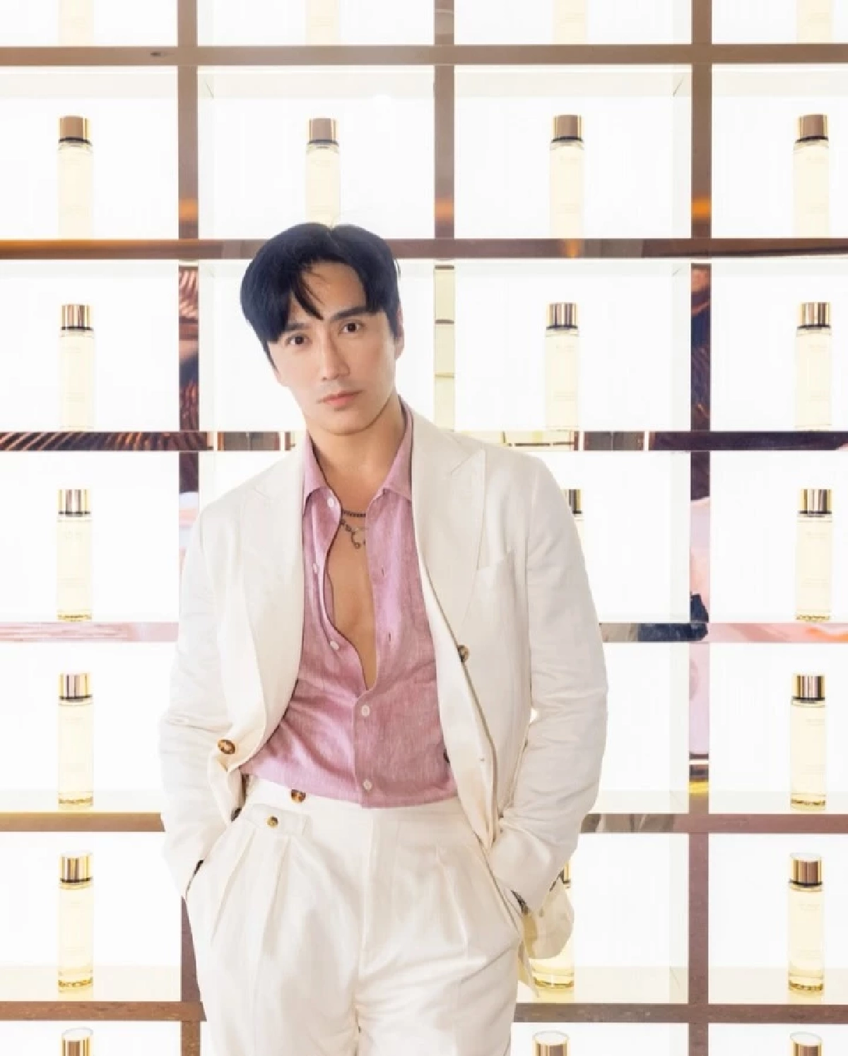 ใครจะเชื่อ! ภาพล่าสุดชายวัย 60 หล่อฟิตจนกลายเป็นไวรัล