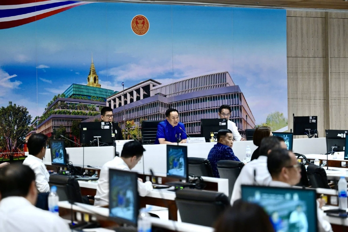 นายกฯ ยันน้ำมันไม่ขาด สั่งคุมเข้มกักตุน เผยสต็อกสำรองยาว 96 วัน