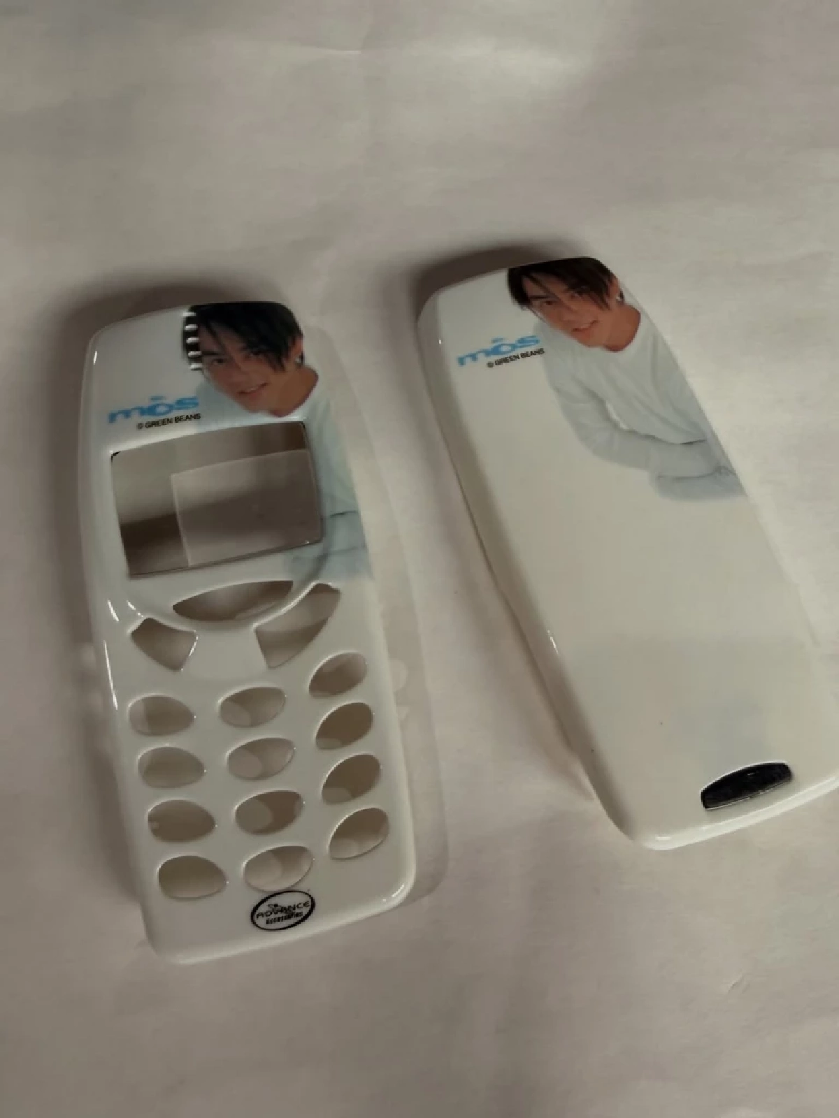 กรี๊ดสนั่น! มอส ปฏิภาณ โชว์ของสะสมยุค 90 เคสรูปตัวเอง แรร์สุดๆ