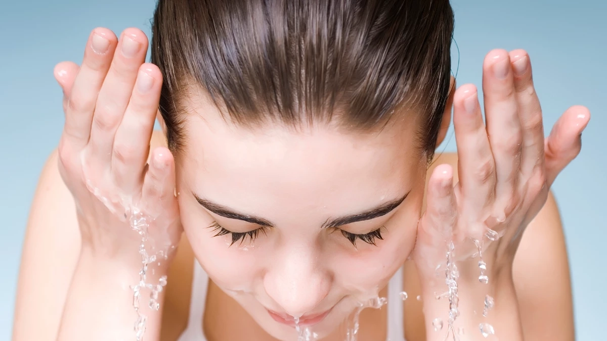 รู้หรือยัง? ใช้เพียงขวดเดียว  ดูแลผิวได้มากกว่าล้างแผล  