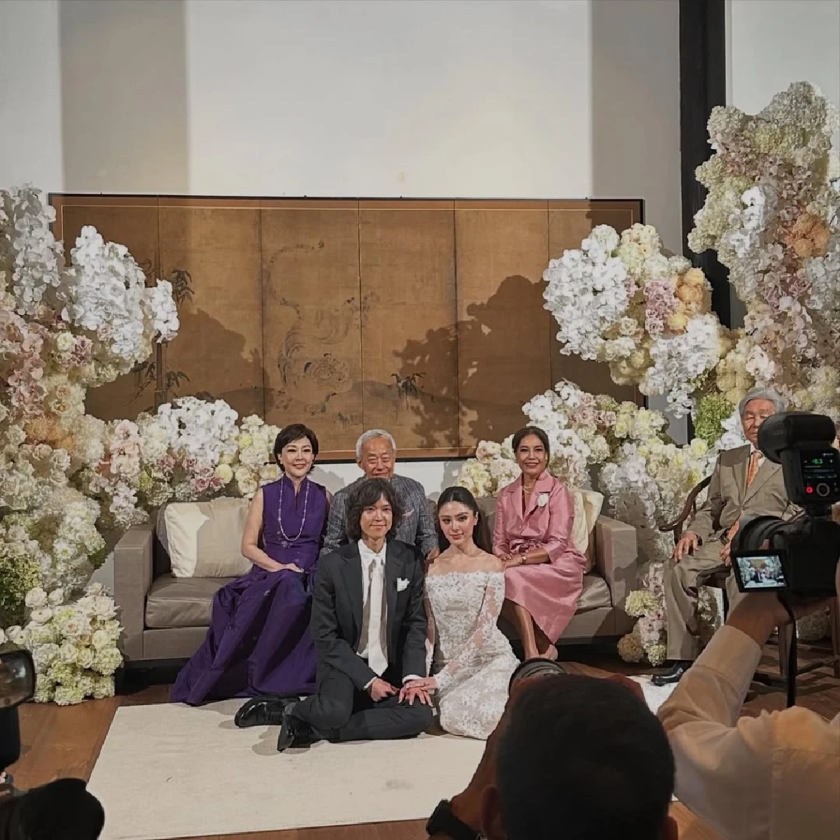 มิลลี่ คามิลล่า จับมือ “ระฟ้า” ทายาทอากู๋ แกรมมี่ เริ่มต้นชีวิตคู่