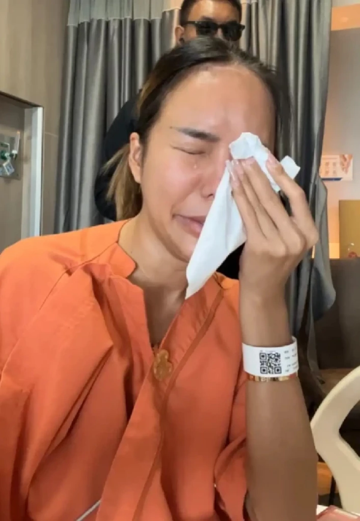 เจ็บจี๊ด "แม่ตั๊ก"แฉคลิป "ป๋าเบียร์" ลั่นหลอกเมียเต็มปาก