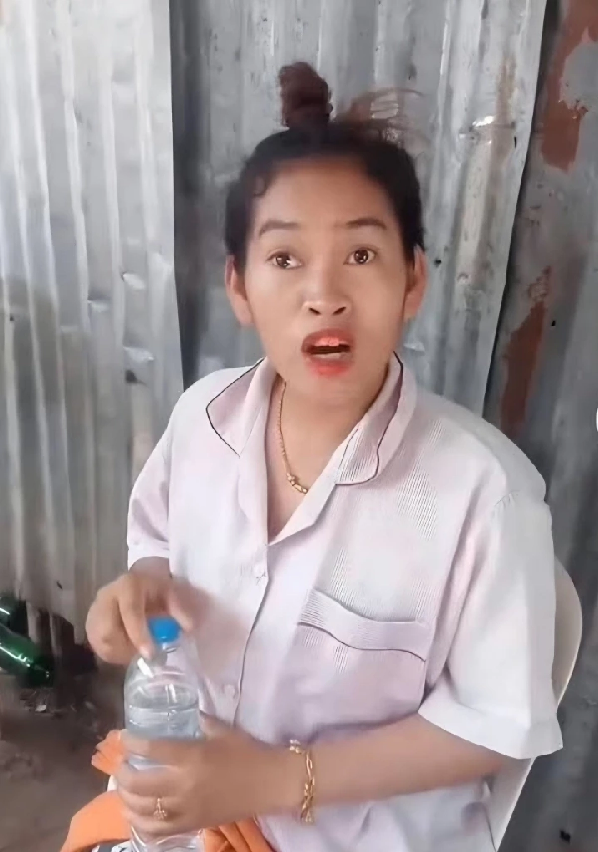 เอาจริง กัน จอมพลัง ล่าสาวเขมรตั้งวง-เย้ยไทย สุดท้ายแหกรั้วหนี