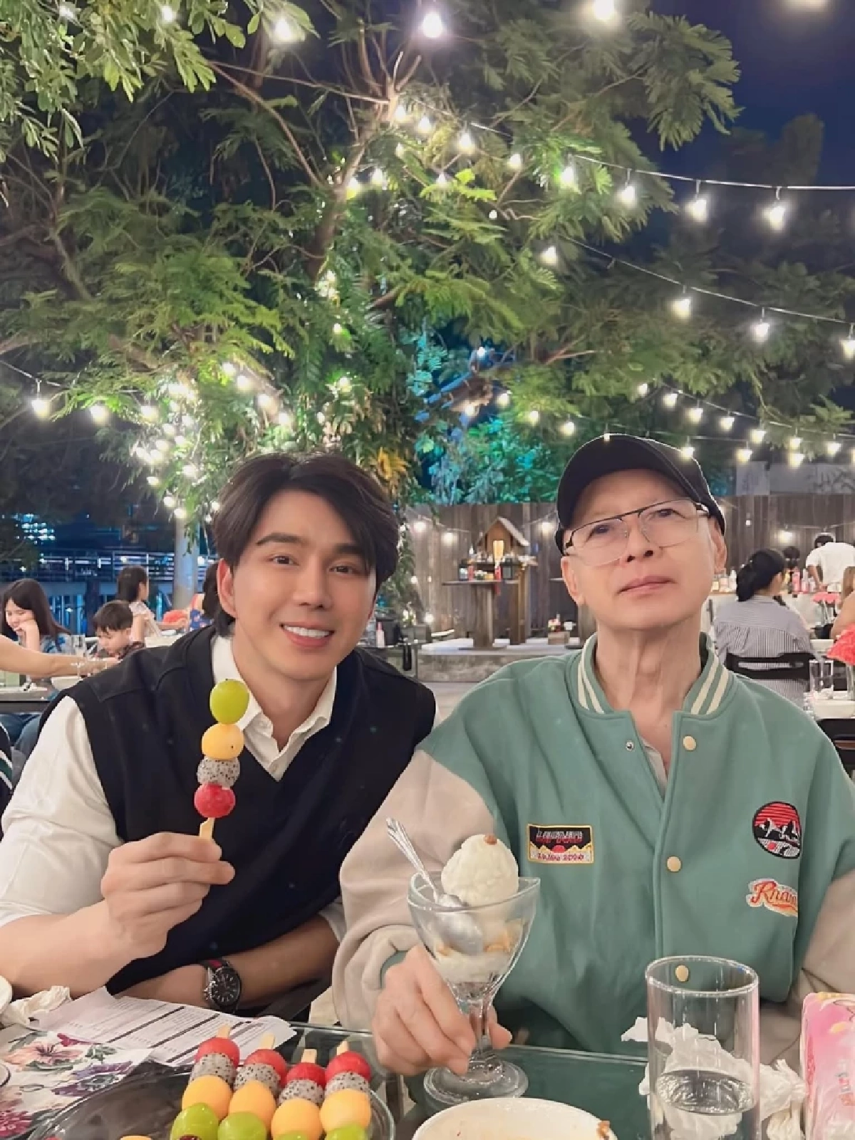 น้ำตาซึม! กำปั้น บาซู อำลาคุณพ่ออย่างสงบ เปิดกำหนดการสวด–ฌาปนกิจ