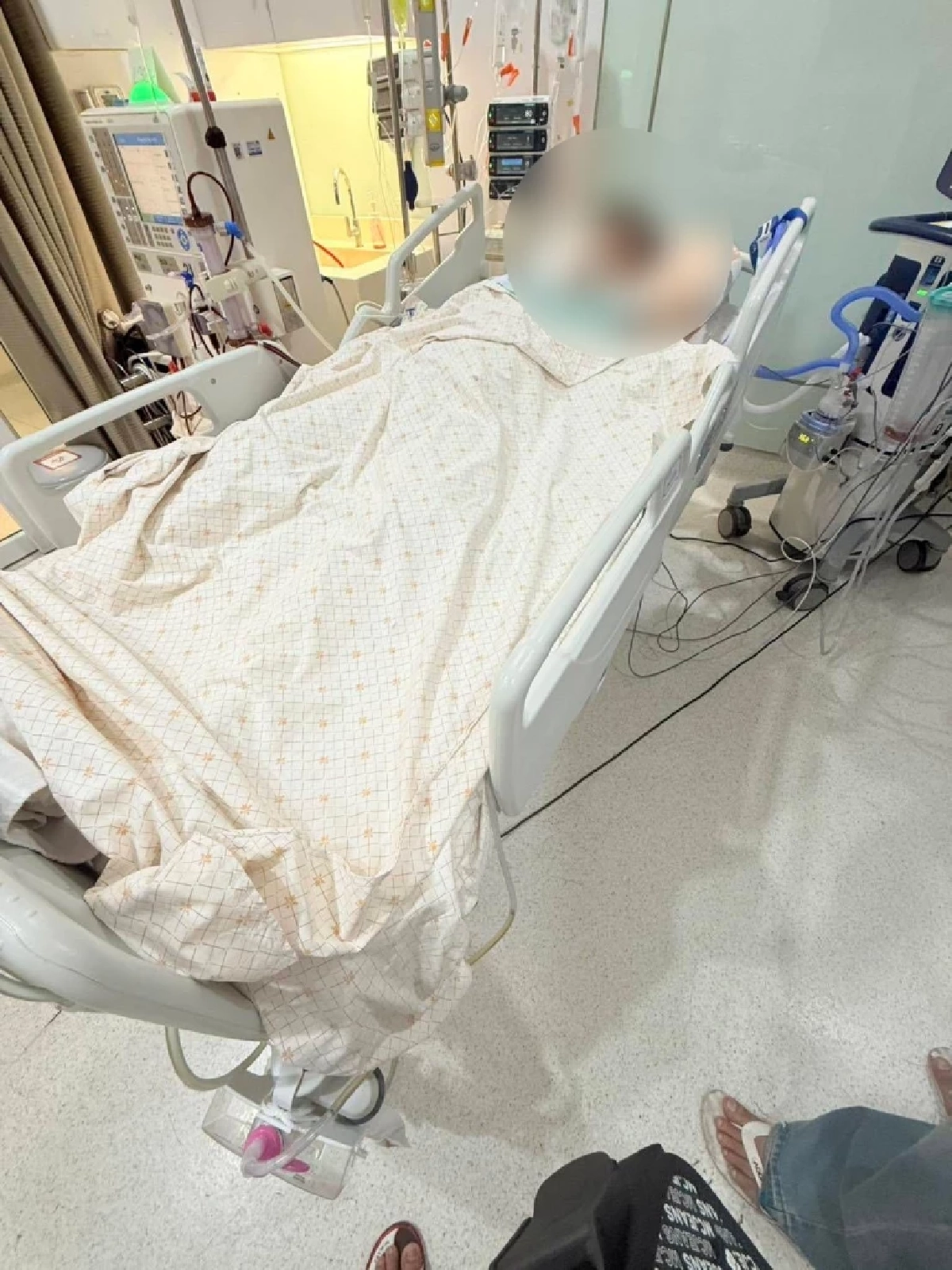 ญาติร้องเพจดัง หนุ่มนักธุรกิจ ทำจมูกกับคลินิกดัง ช็อกสลบ 4 วันยังไม่ฟื้น