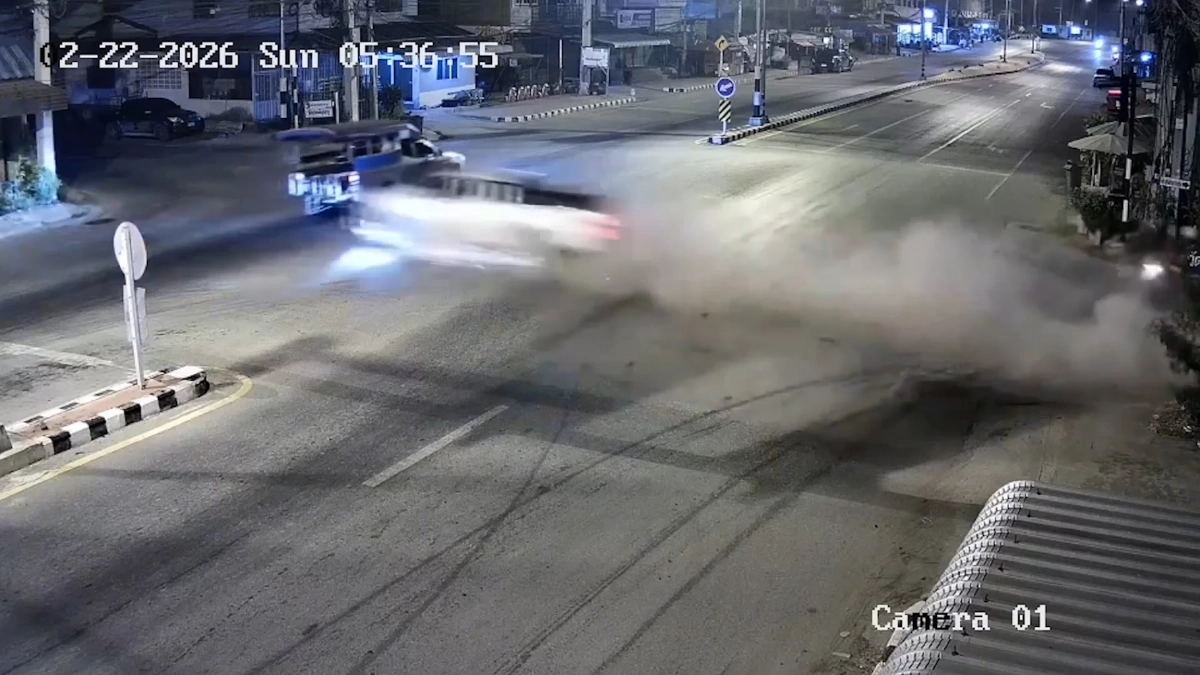 รับทรัพย์ยกตำบล ชาวบ้านจัดบุญใหญ่ ให้ 5 ร่างกระบะฝ่าไฟแดง ได้เลขอีกครั้ง