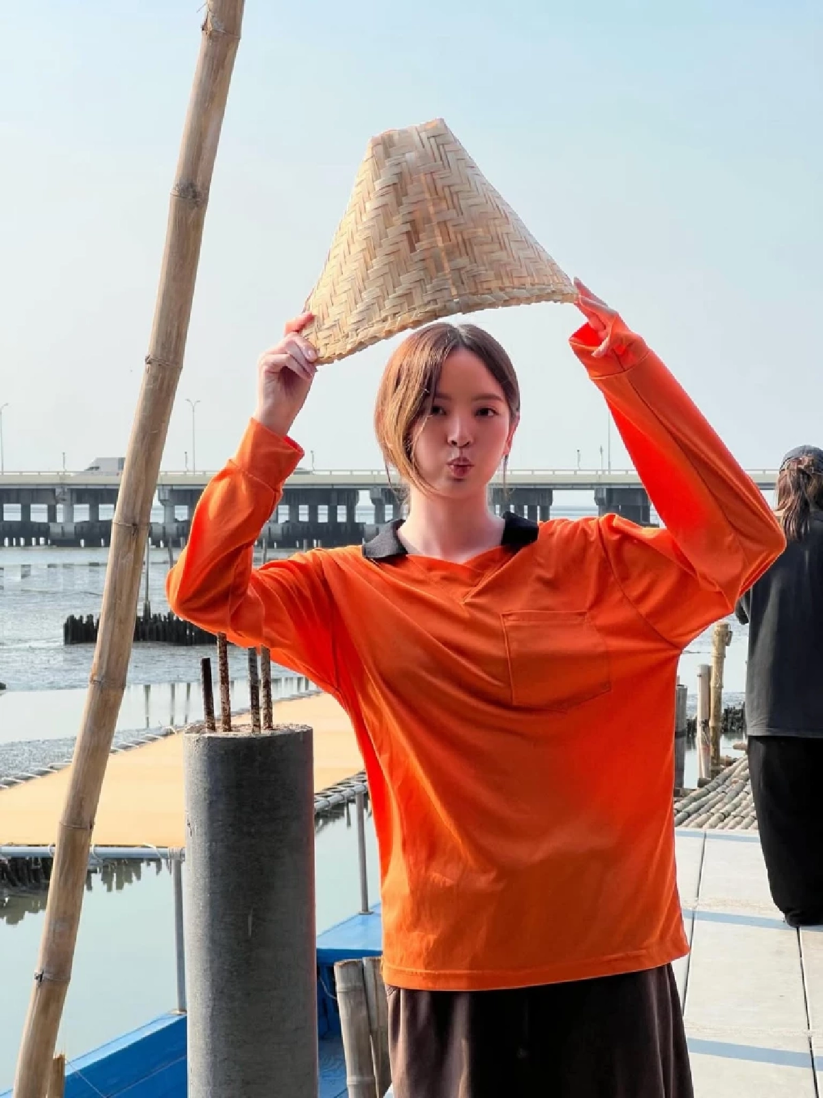 สวยไม่พัก! ณิชา ณัฏฐณิชา   ลุยชีวิตบ้านๆ เสื้อปุ๋ยก็ยังต้านไม่อยู่