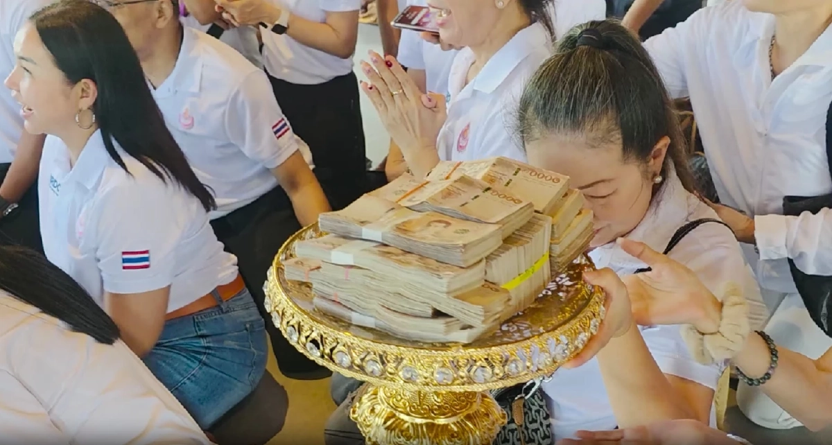 หลวงตาสินทรัพย์มอบเงิน 2.5 ล้านหนุนทหารทำถนนชายแดนเฟส 2