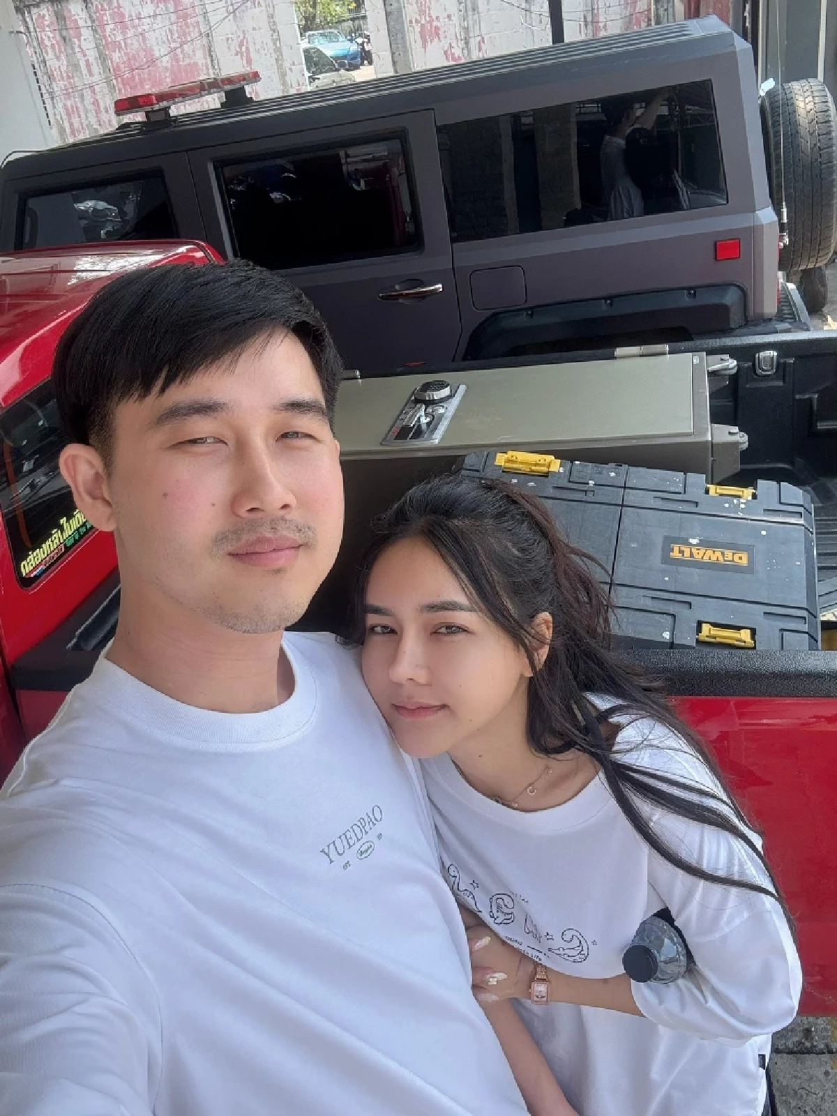 รู้แล้ว ทรัพย์สินในตู้เซฟยักษ์  "มดออย" อินฟลูฯดัง มีอะไรบ้าง