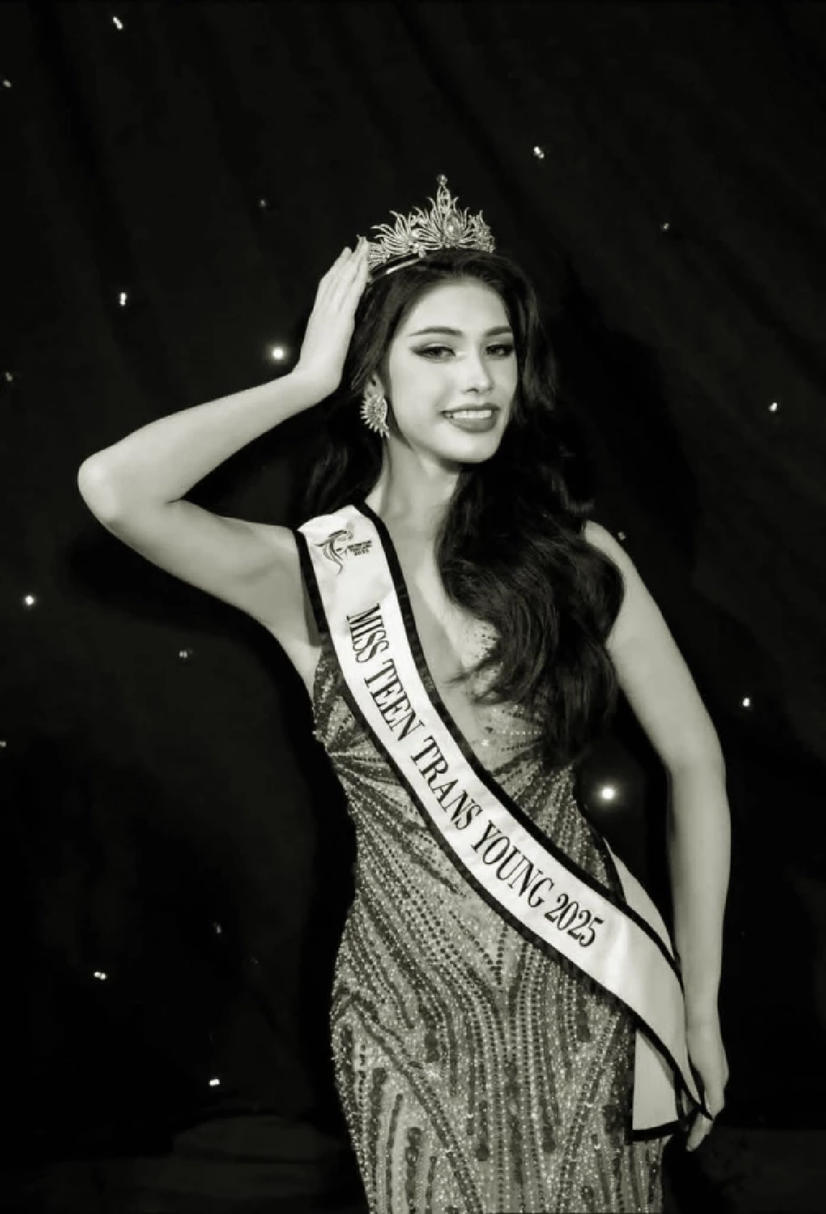 เศร้า นางงามเวทีดัง จากไปกะทันหัน หลังกลับจากดูหมอลำกับเพื่อน