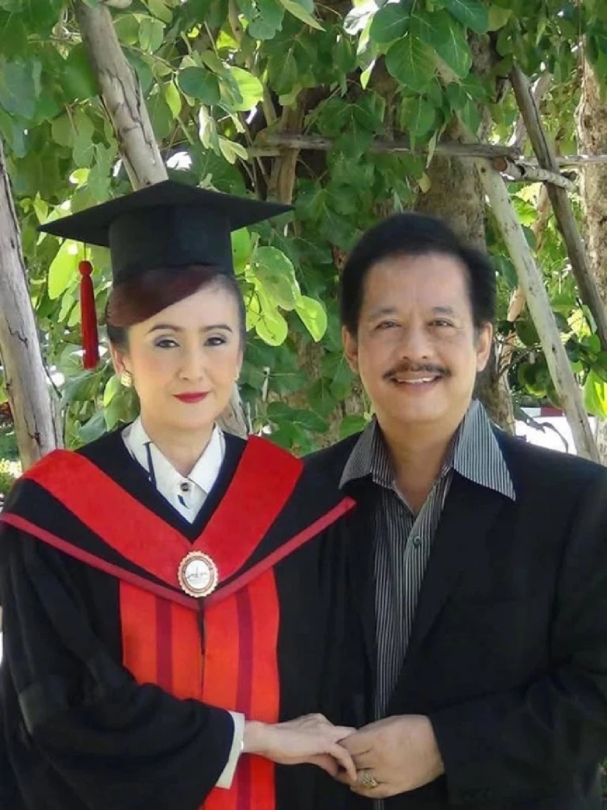 ไม่ธรรมดา "เจี๊ยบ อัฐพรพิมพ์" การศึกษาแท้จริงจบสูงมาก