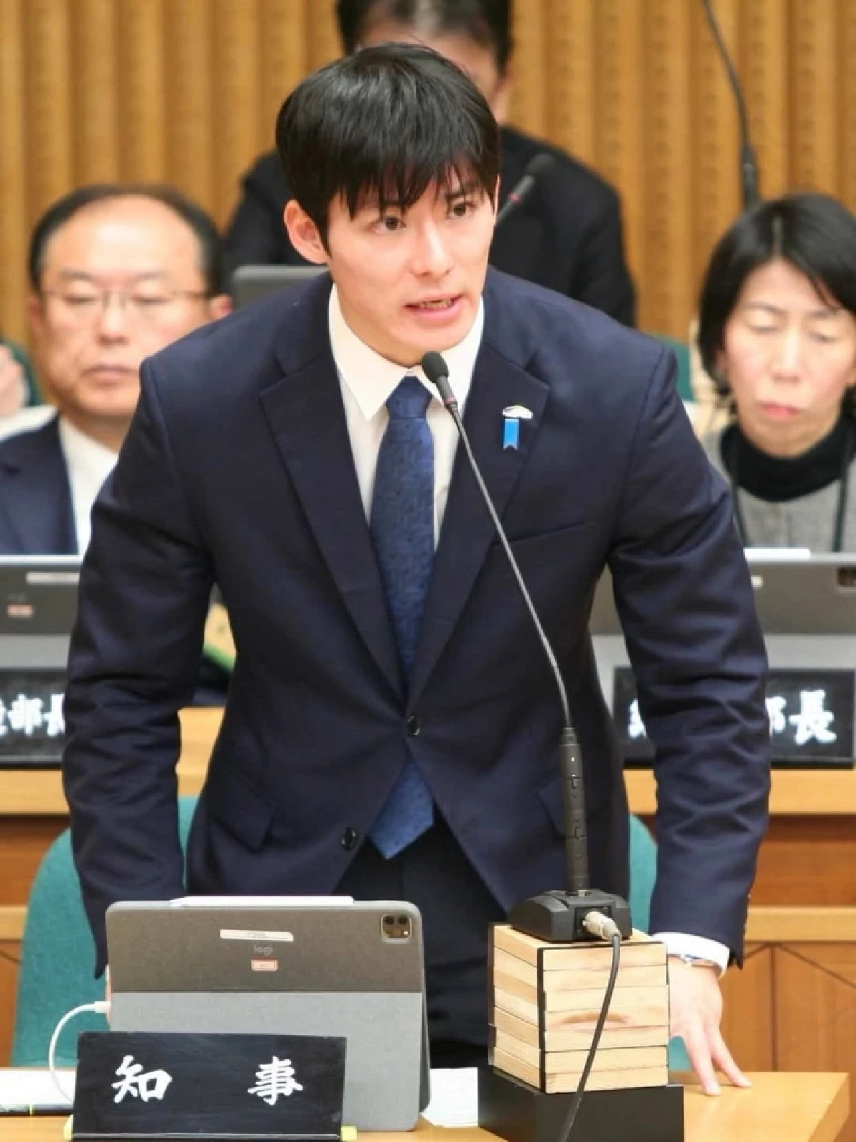 หล่อเก่งครบ! ทาคาโตะ อิชิดะ วัย 35 ปี ชนะเลือกตั้งผู้ว่าฯ ฟุกุอิ  