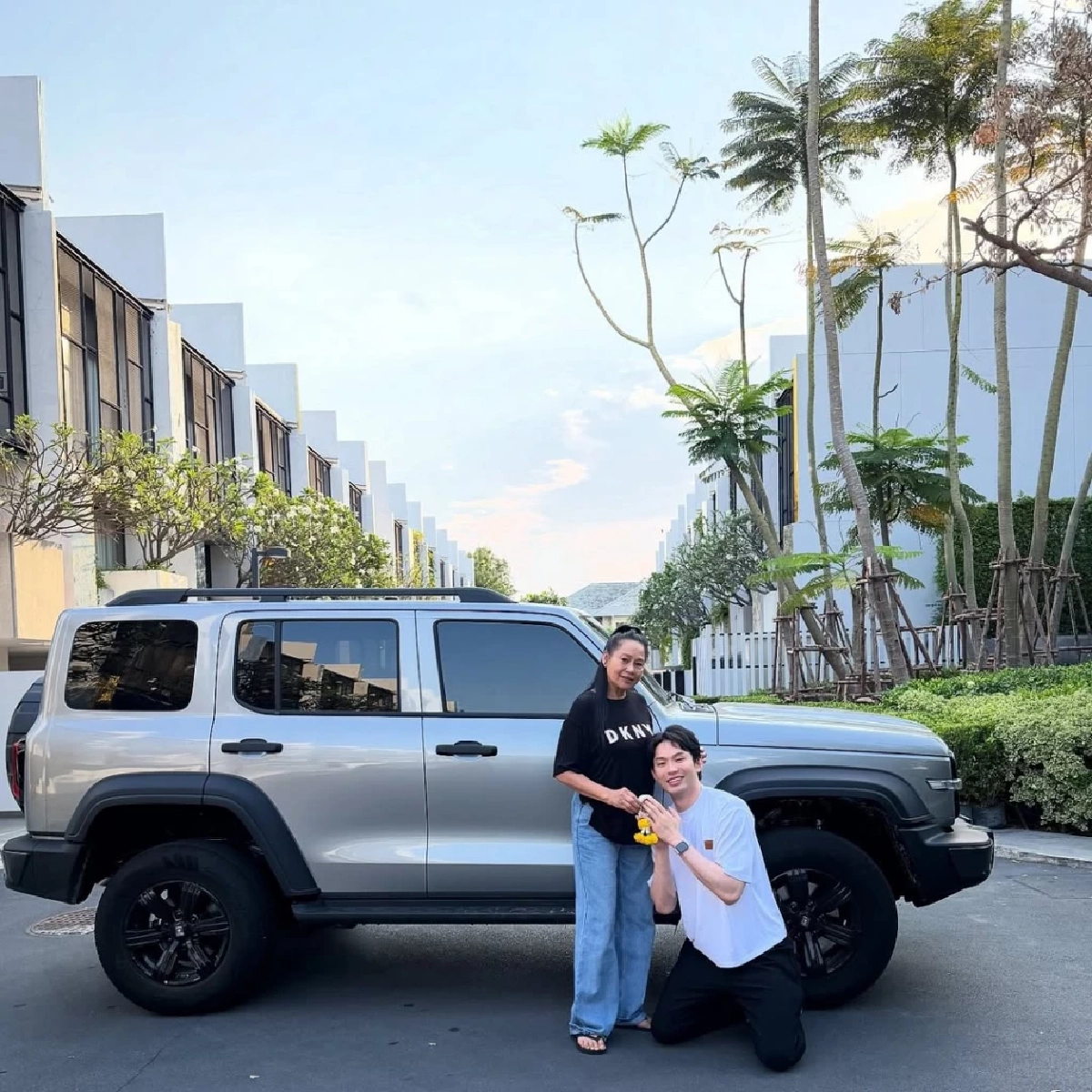  ลูกกตัญญู! “ดีเจมะตูม” ถอยรถหรูให้แม่ตามคำขอสุดน่ารัก