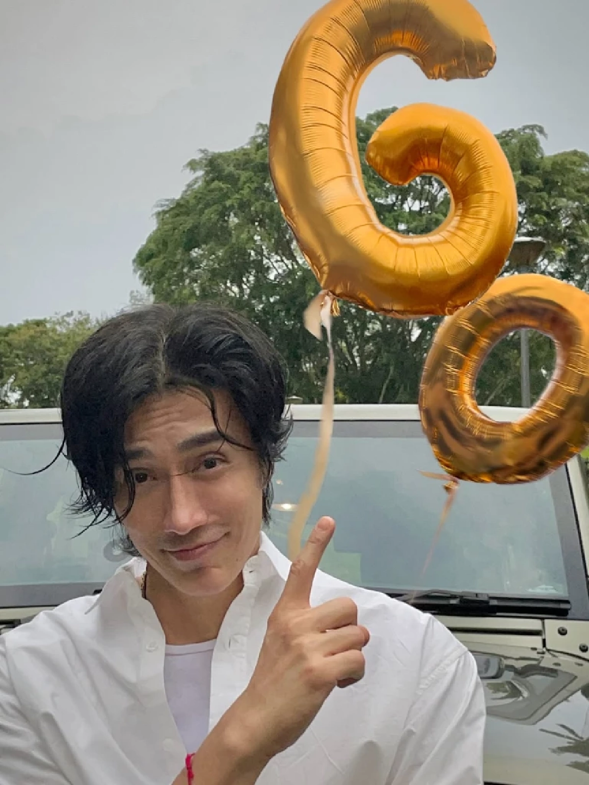 ใครจะเชื่อ! ภาพล่าสุดชายวัย 60 หล่อฟิตจนกลายเป็นไวรัล