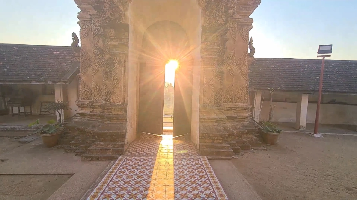 1 ปีมี 2 วัน! วันวสันตวิษุวัต แสงอาทิตย์ส่องผ่านประตูโขงลำปาง