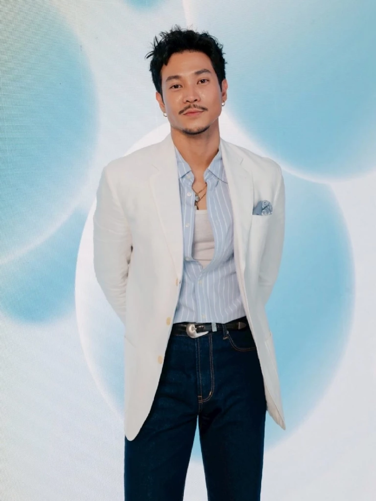 ภาพเดียวสะเทือนโซเชียล! ก้อย–ท็อป รีเทิร์นเฟรมเพื่อน  